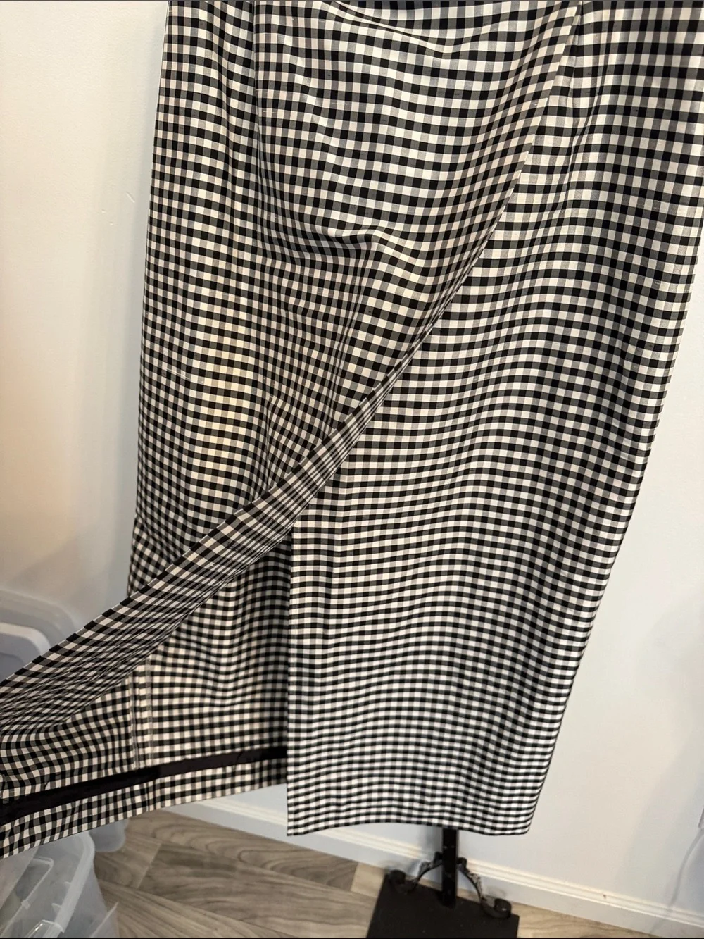 Liz Claiborne Black and White Gingham Midi Skirt Size 10P - Picture 6 of 6